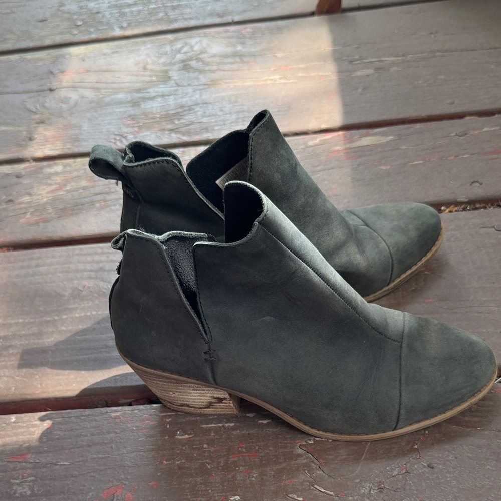 Toms Dark Gray Ankle Booties
